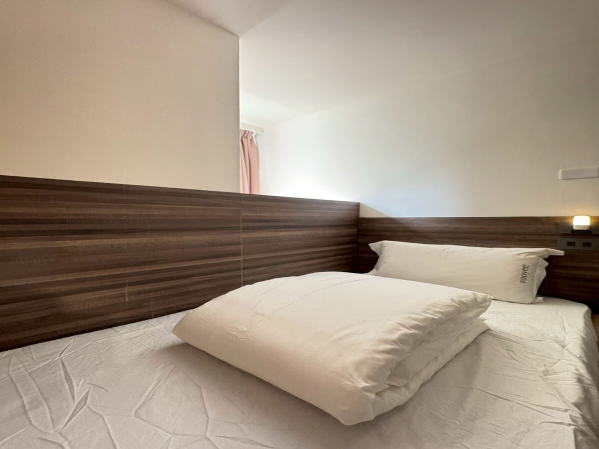 6-person girls' dormitory